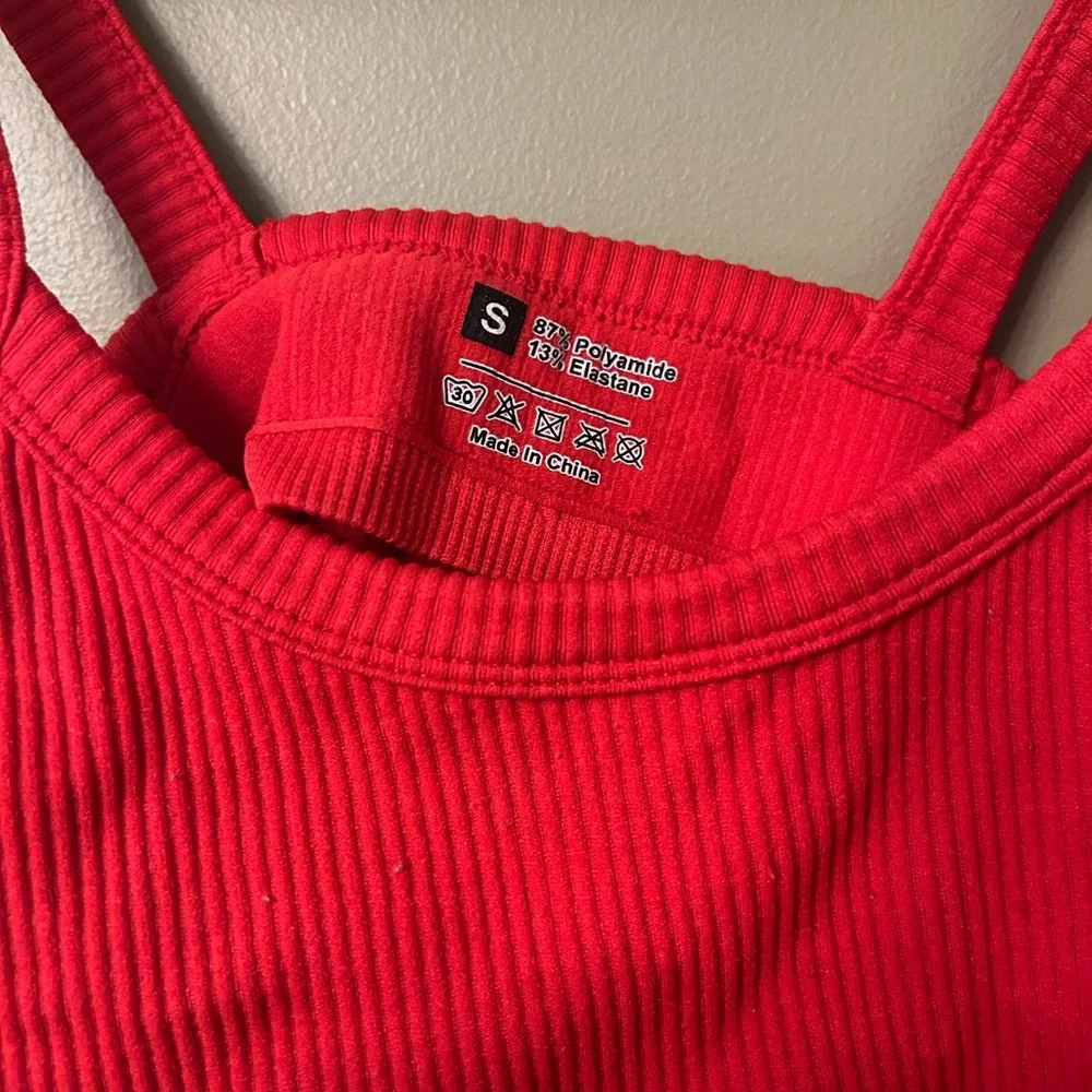 Red Ribbed Crop Top - Picture 3 of 3